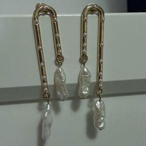 Chic Gold and Pearl Dangle Earrings